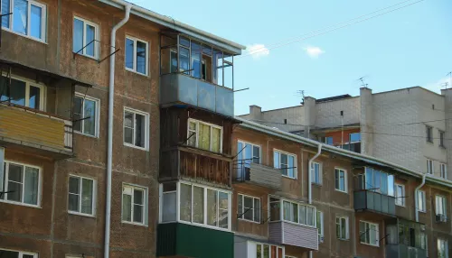 Ипотека и долевки в Алтайском крае: рынок охлаждается, хотя ставки снижаются