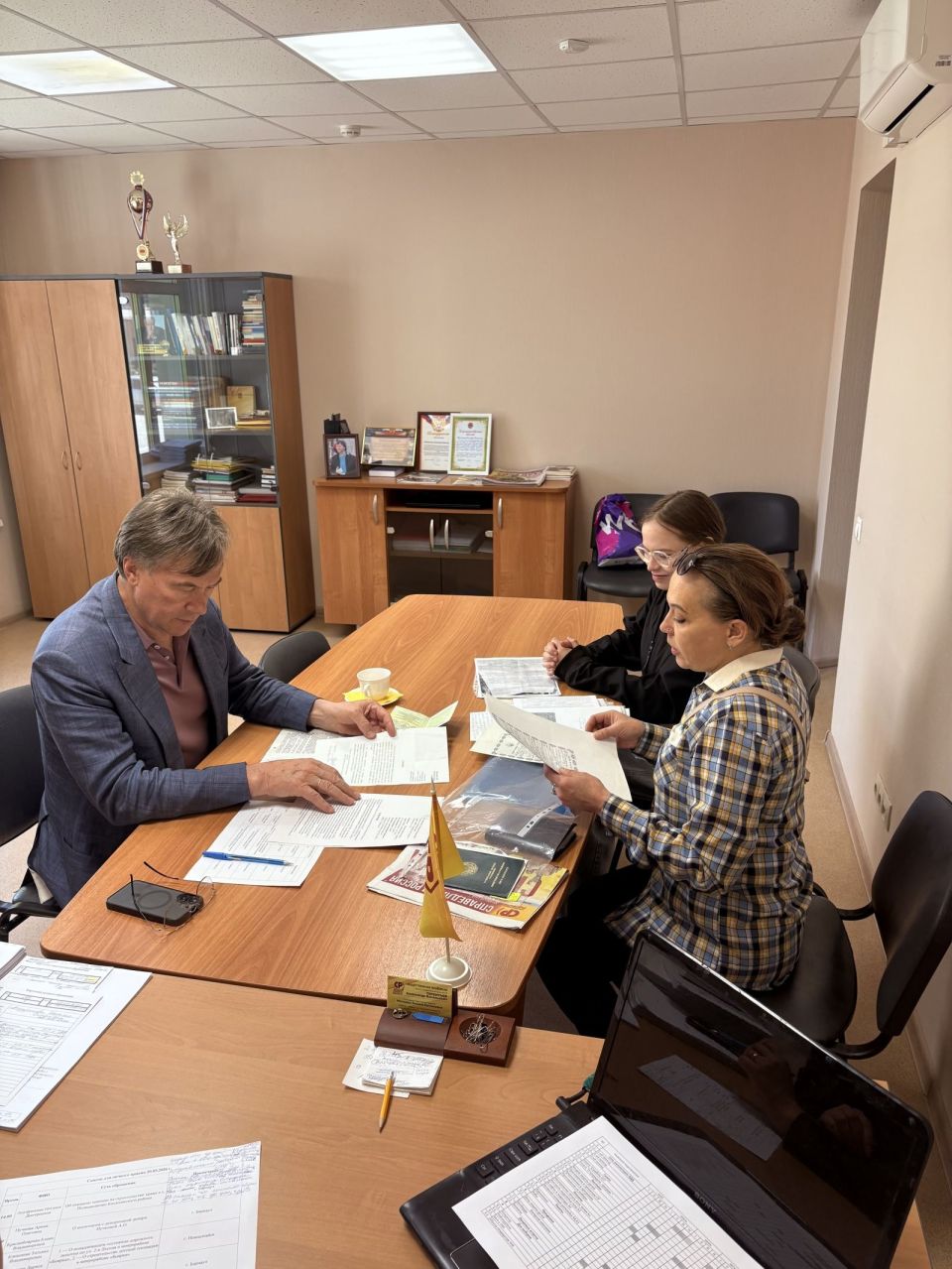 Александр Терентьев провел прием граждан в Алтайском крае
