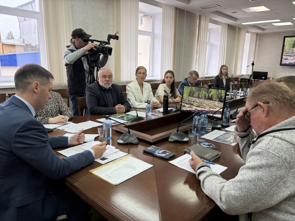 Круглый стол "Инициатива "Бизнес и биоразнообразие" в Алтайском крае"