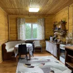 Коттедж у леса с красивым видом продают в Горном Алтае за 18 млн руб. Фото
