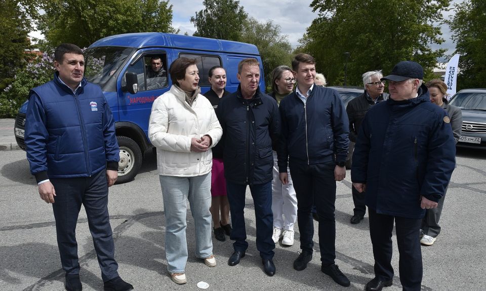 Из Барнаула в зону СВО отправили очередную партию автомобилей