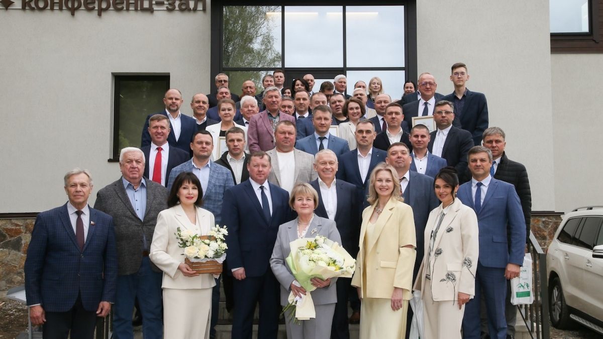 Торжественная церемония награждения победителей краевого ежегодного конкурса "Директор года–2025. Алтайский край"