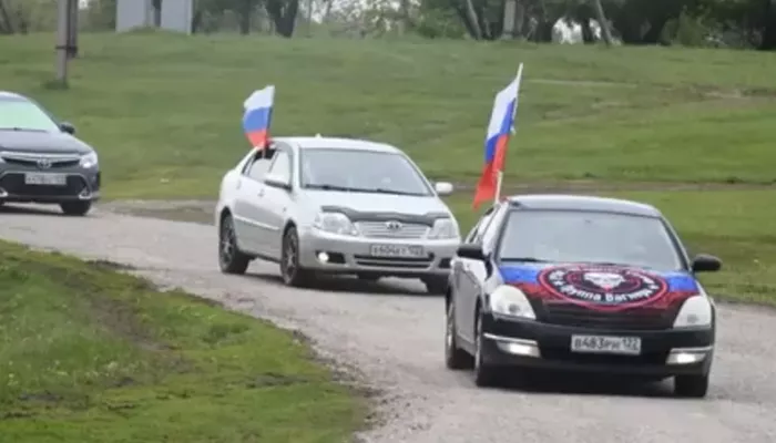 Мать погибшего военного из Алтайского края организовала автопробег в честь бойцов