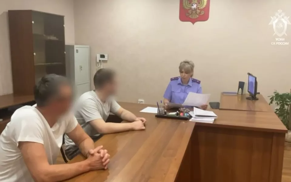 Стало известно, из-за чего 18-летний сын расправился с отцом в машине