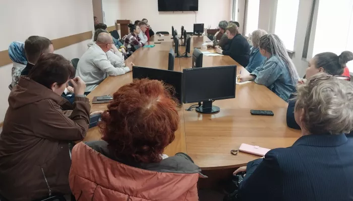 Жители Бийского района рассказали о своих проблемах алтайским социалистам