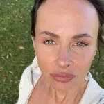 Без ботокса и фильтров: Саша Зверева честно показала лицо в 45 лет