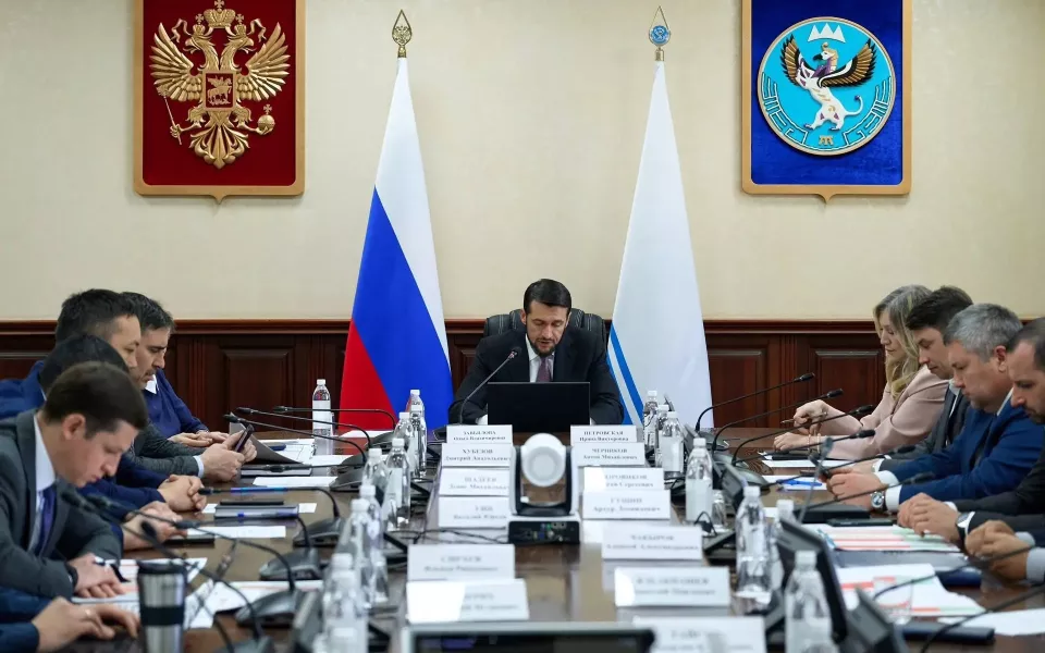 Реализацию инвестиционных проектов обсудили в Республике Алтай