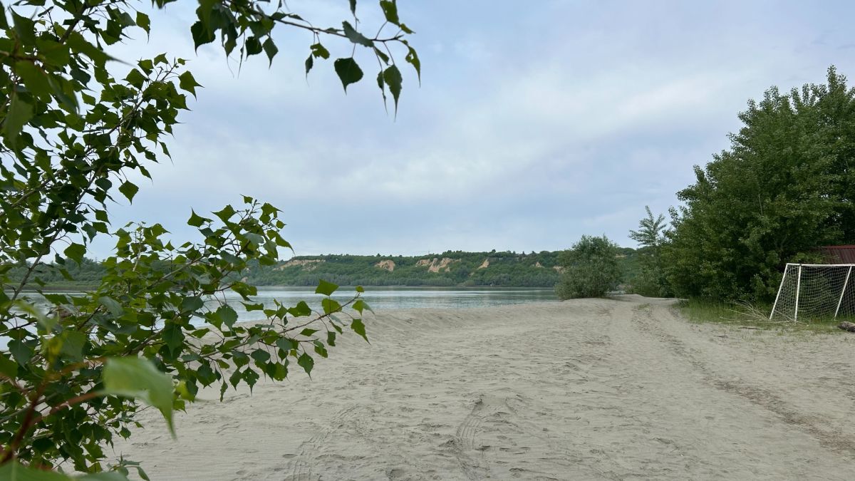 Территория городского пляжа. Май 2026 года