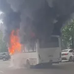 Маршрутный автобус с пассажирами загорелся в Бийске