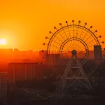 Фотограф показал самое высокое колесо обозрения в Европе. Головокружительные кадры