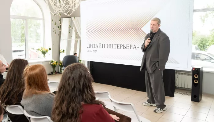 Металл, дофамин и мясо: какие тренды в дизайне интерьеров актуальны в 2026 году