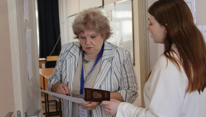 Барнаульские выпускники сдают ЕГЭ по базовой и профильной математике