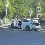 Иномарка сбила 23-летнего мотоциклиста в центре Барнаула