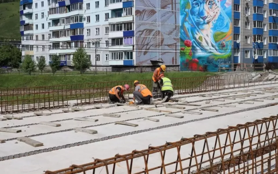 В Горно-Алтайске на 40% завершили ремонт моста в районе Мебельной