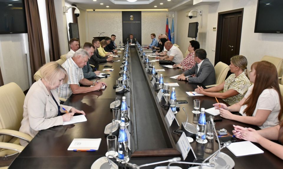 Заседание по завершению строительства паркинга на ул. п. Сухова, 34