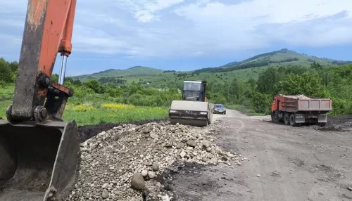 В Горно-Алтайске к октябрю обновят дорогу на улице Сосновой
