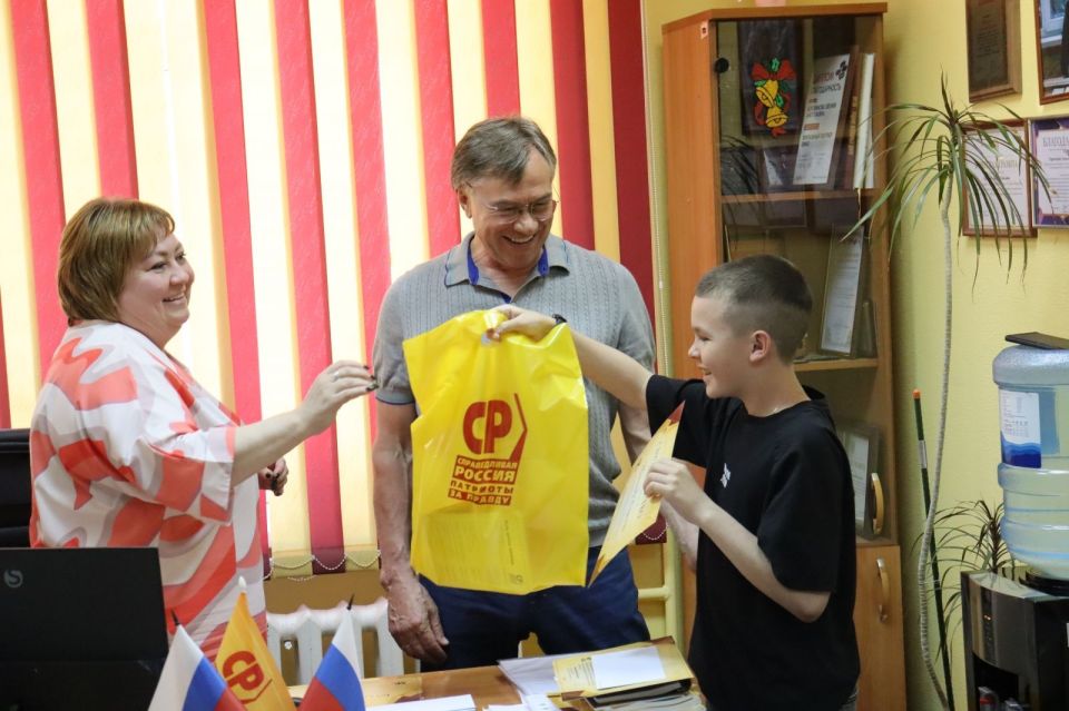 Александр Терентьев вручил свои именные стипендии победителям и призерам конкурса