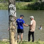 Барнаульцы массово отправились купаться на дикие пляжи: в городе прошел рейд