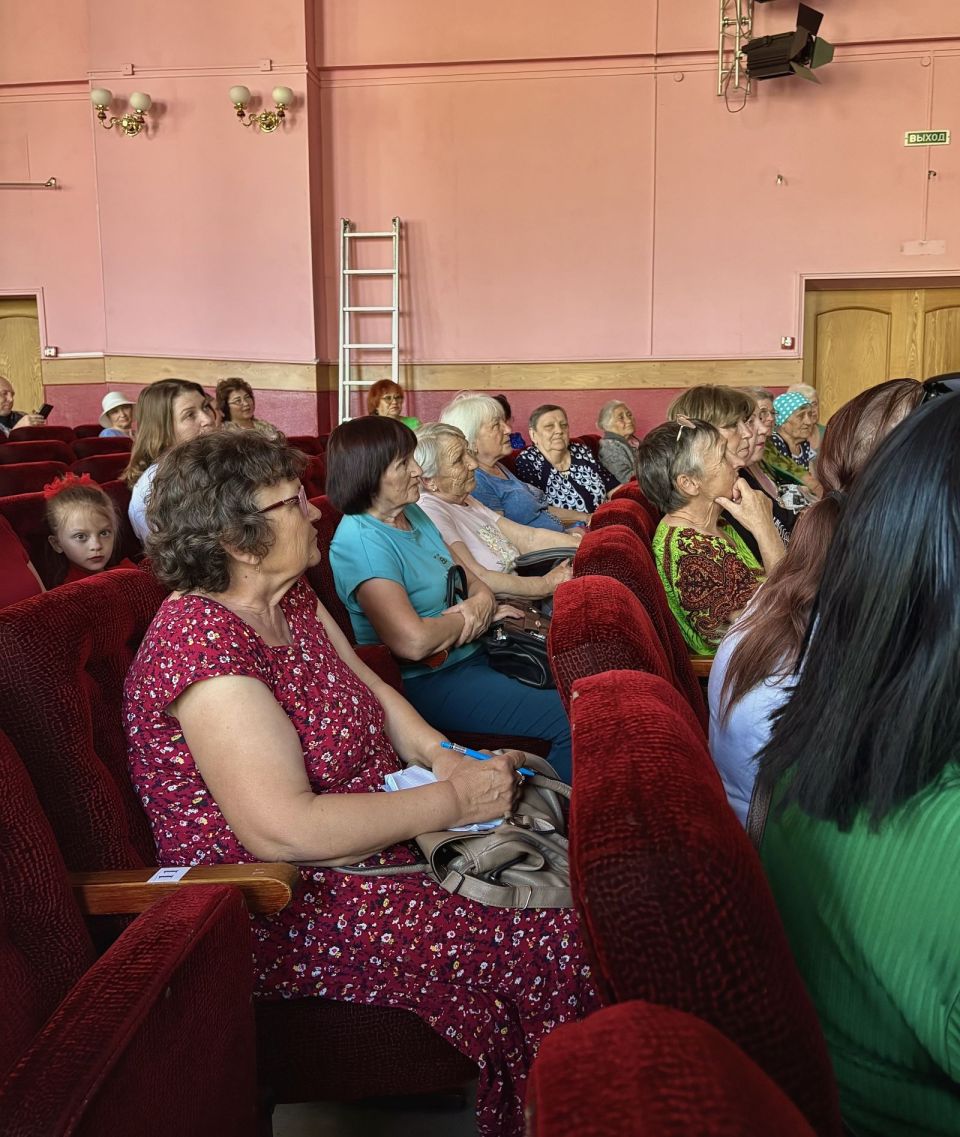 Александр Терентьев и Евгения Боровикова провели личный прием граждан в Камне-на-Оби