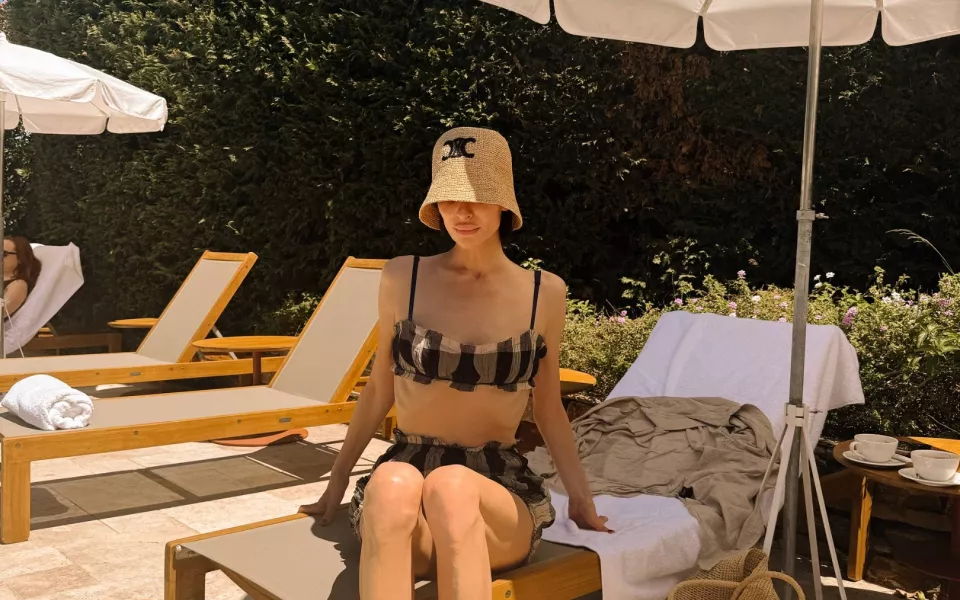 Екатерина Варнава опубликовала фото в купальнике на фоне критики ее внешности