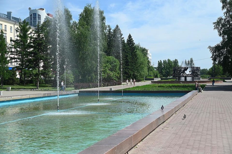 В Барнауле идет плановая очистка фонтанов

