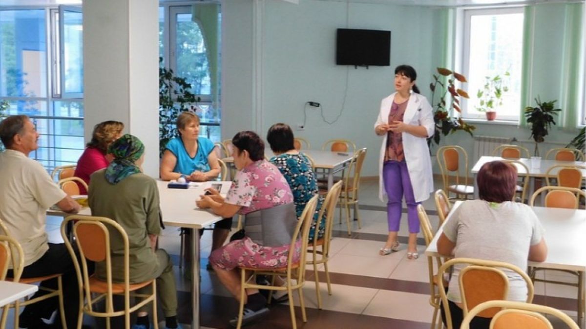 Школа психологической поддержки открылась в Алтайском краевом онкодиспансере