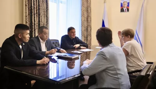 Глава Республики Алтай лично обсудил с жителями проблемы и пути их решения