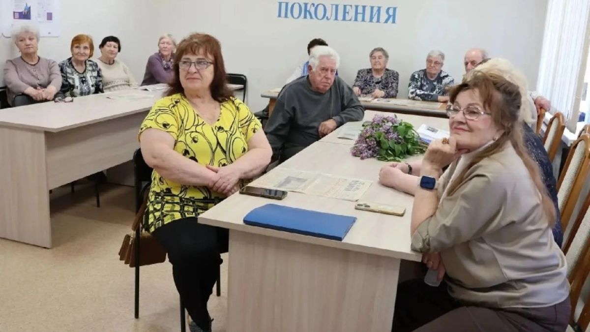 "Ростелеком" в Алтайском крае помогает старшему поколению осваивать смартфоны