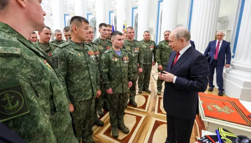 Путин увеличил штатную численность российской армии