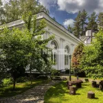 Подмосковную резиденцию Виктора Дробыша продают за 1,2 млрд рублей. Фото