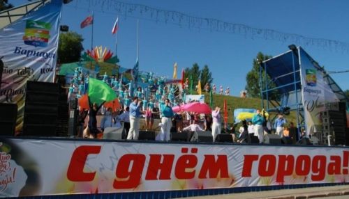 Салют, угощения, авиашоу: как отпразднуют День города в Барнауле?  