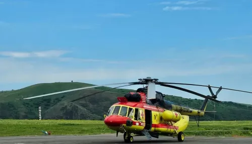Вертолет санавиации экстренно доставил роженицу в Горно-Алтайск