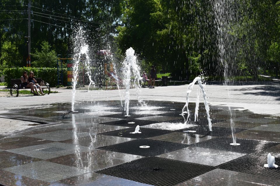 Фонтан. Барнаул. Жара.