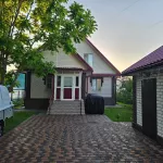 Дом с комнатой для солений продают в Барнауле за 24 млн рублей