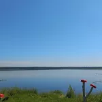 Стало плохо в воде: молодой мужчина умер во время купания в озере в Алтайском крае