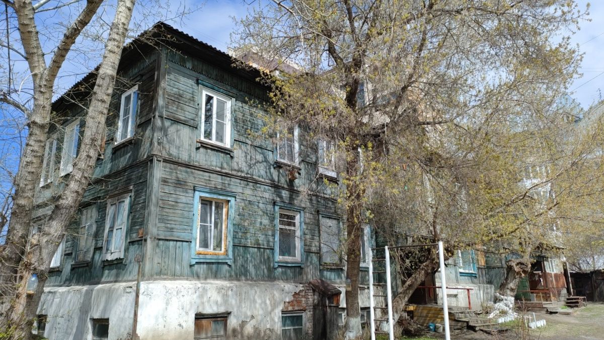Дом по ул. Интернациональной, 17 в Барнауле