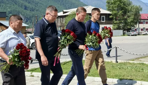 В Республике Алтай почтили память погибших в Великой Отечественной войне. Фото