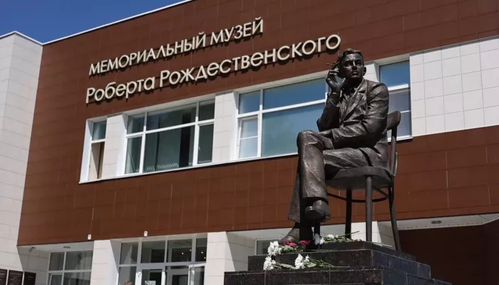 На Алтае завершился фестиваль Роберта Рождественского: как это было