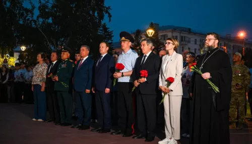 Акция Свеча памяти прошла в Барнауле в День памяти и скорби