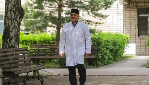 Из санитара в главврача: как хирург Андрей Макин превратил свой страх в профессию