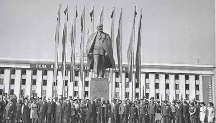 Вечно молодой. Возраст молодежи в России снова хотят увеличить
