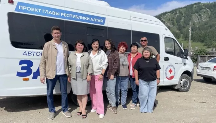 Врачи автопоезда Здоровье приняли около 600 жителей Усть-Коксинского района