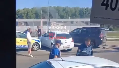 Водитель грузовика снес 17 автомобилей в Нижнем Новгороде. Видео