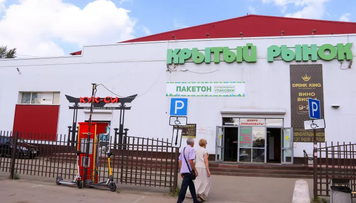 Коммерция и туалет: барнаульский бизнесмен скупил часть Крытого рынка в Барнауле