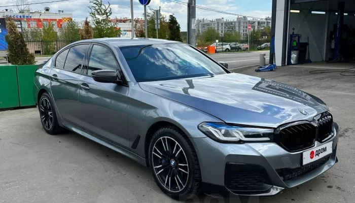 Спортивный BMW с агрессивным дизайном и богатой комплектацией продают в Горном Алтае