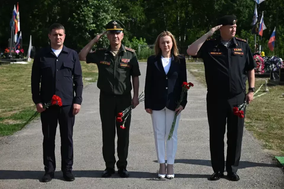 Открытие памятника Александру Шипунову