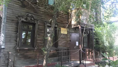 Дом-путешественник с писательским прошлым приватизируют в центре Барнаула