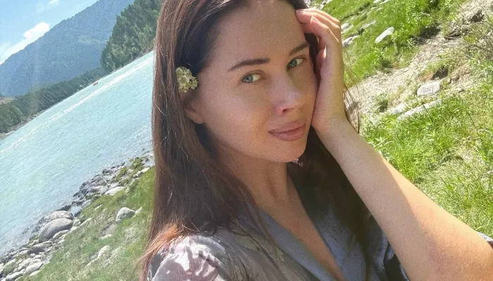 Ведущая Натальной карты Олеся Иванченко прилетела на отдых в Республику Алтай. Фото