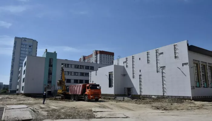 Строительство и капремонт школ продолжаются в Индустриальном районе Барнаула. Фото