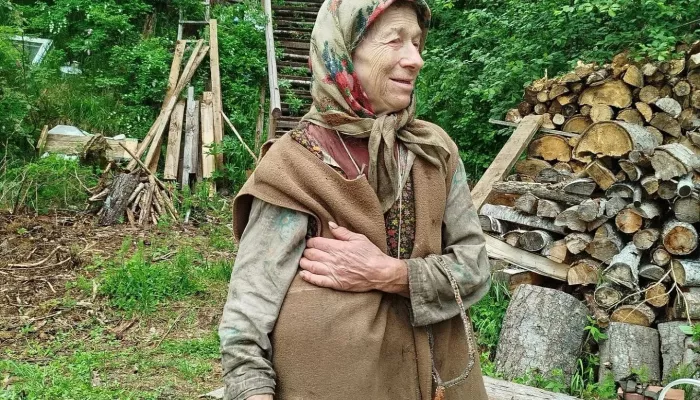 Агафья Лыкова живет на заимке не одна: свежие новости о жизни отшельницы